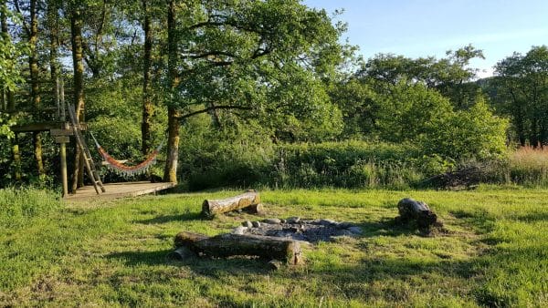 Fire pit, treehouse and hammock at Banceithin Fire pit, treehouse and hammock at Banceithin